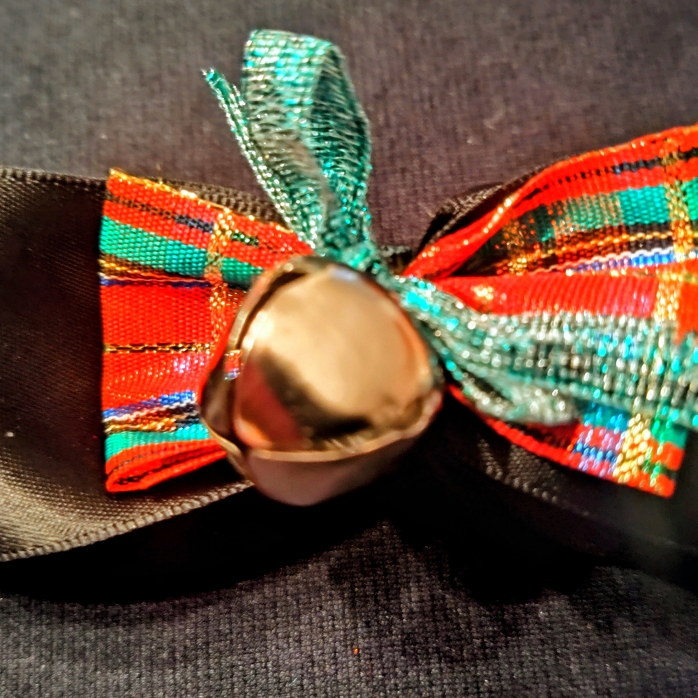 Festive Bow with Bell Accent